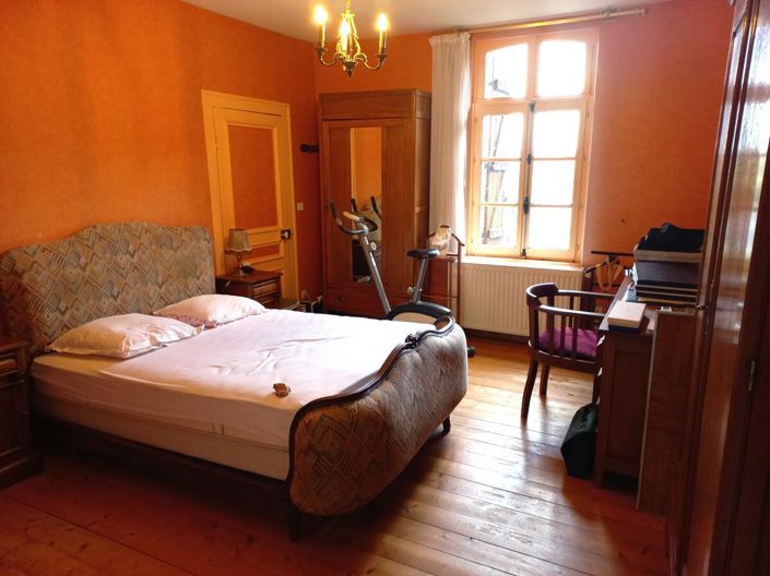 Image No.10-8 Bed House for sale