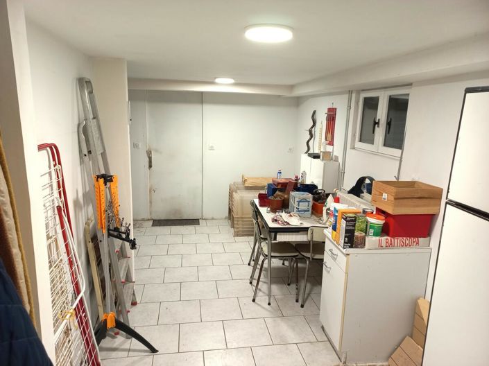 Image No.11-8 Bed House for sale