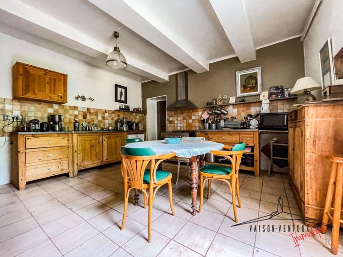 Image No.8-6 Bed House for sale