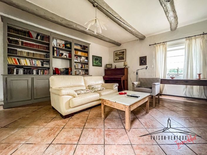 Image No.9-6 Bed House for sale