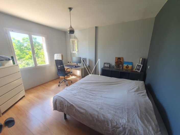 Image No.15-4 Bed House for sale