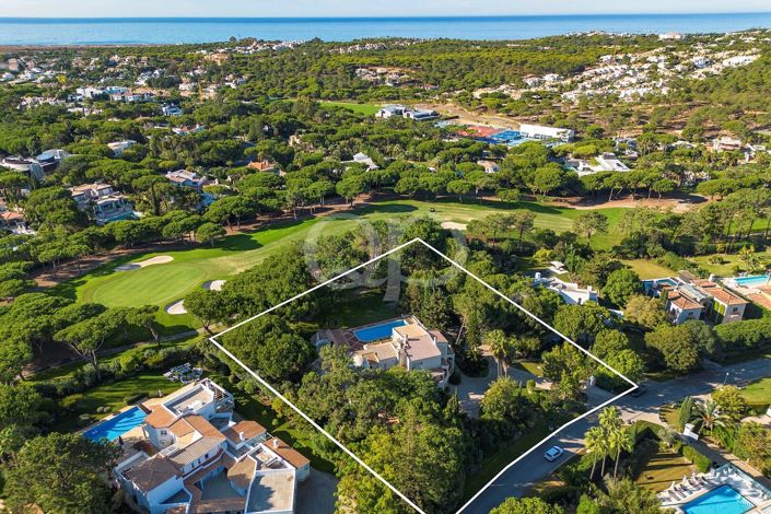 Image No.8-10 Bed House for sale