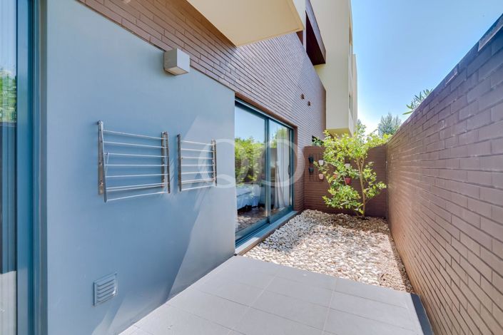 Image No.24-1 Bed House for sale