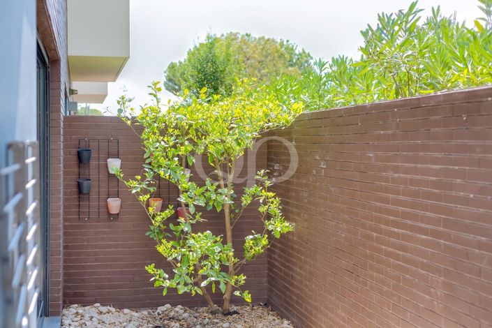 Image No.25-1 Bed House for sale