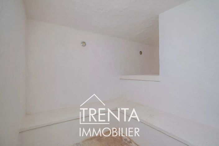 Image No.13-5 Bed House for sale