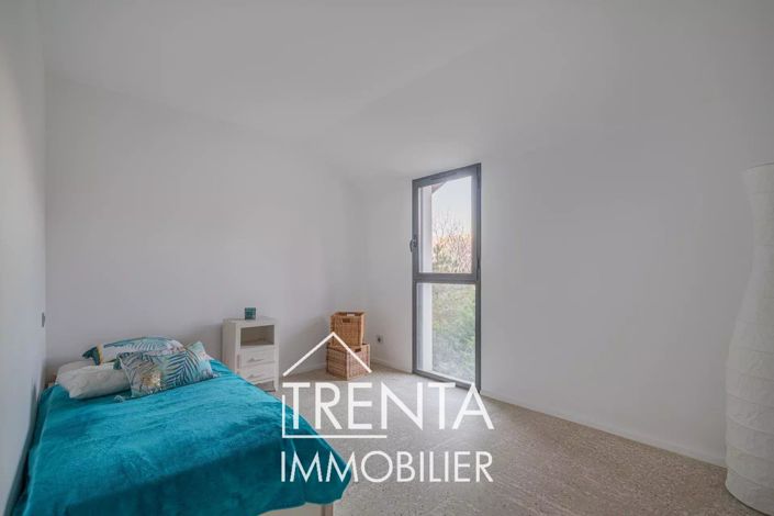 Image No.27-5 Bed House for sale