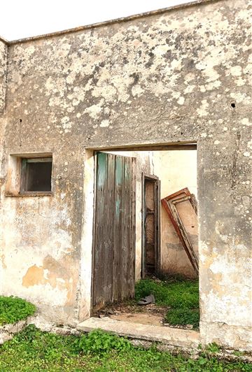 Image No.18-2 Bed Property for sale