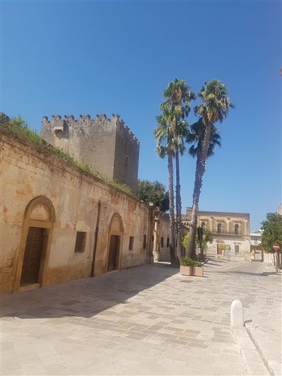 Image No.31-2 Bed Property for sale