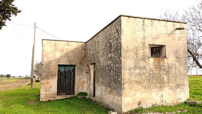 Image No.12-2 Bed Property for sale