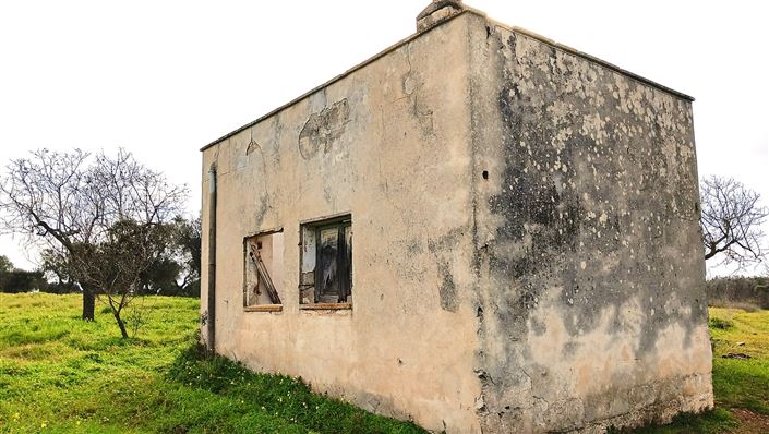 Image No.13-2 Bed Property for sale