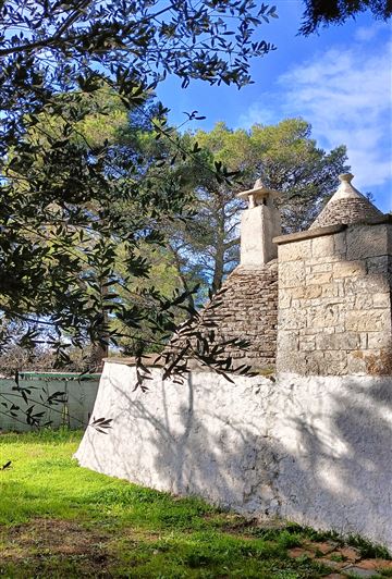 Image No.13-7 Bed Property for sale