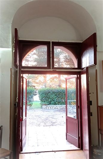 Image No.21-7 Bed Property for sale