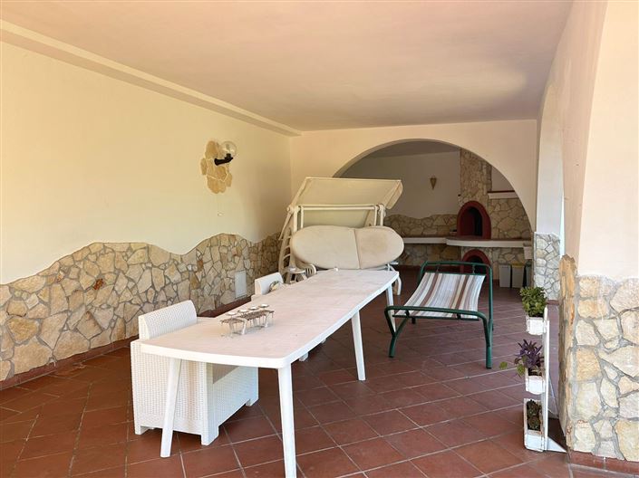 Image No.23-4 Bed Property for sale