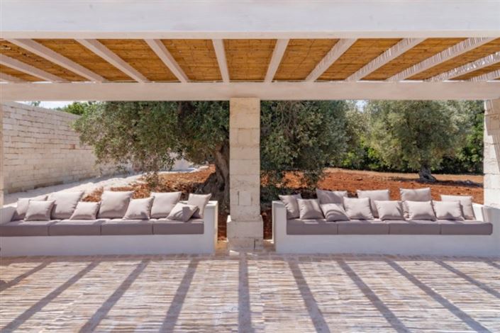 Image No.9-6 Bed Property for sale