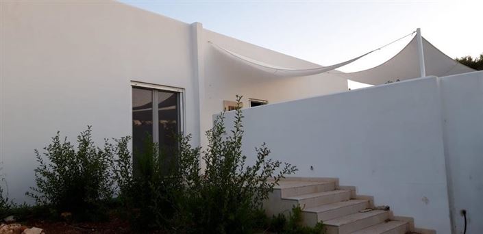 Image No.23-4 Bed Property for sale