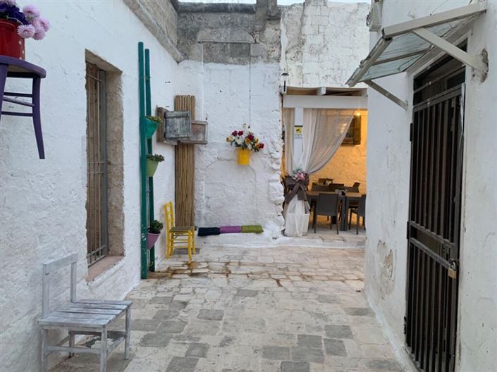 Image No.38-4 Bed Property for sale