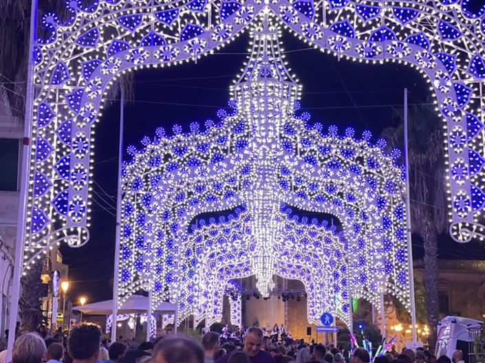 Image No.40-4 Bed Property for sale