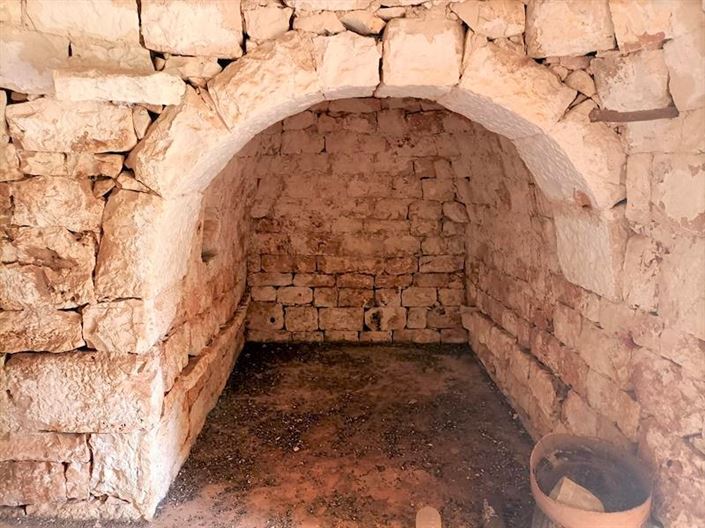 Image No.10-1 Bed Property for sale