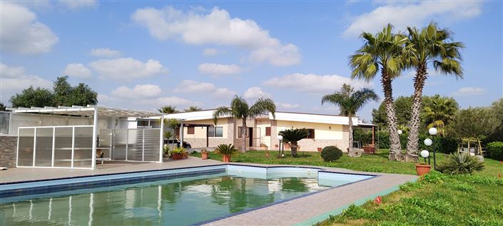 Image No.2-3 Bed Property for sale