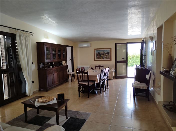 Image No.7-3 Bed Property for sale