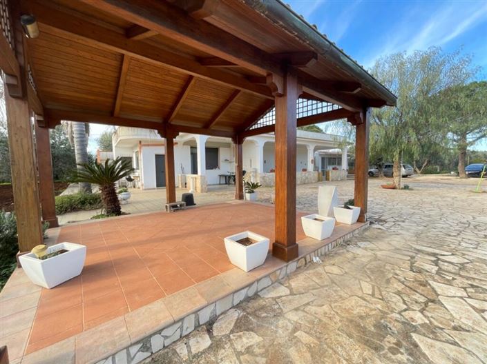 Image No.2-4 Bed Villa for sale