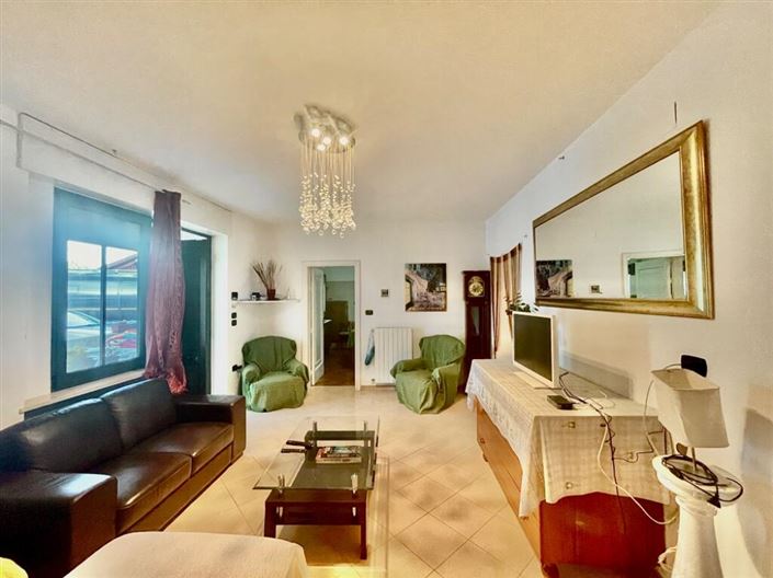 Image No.4-4 Bed Villa for sale