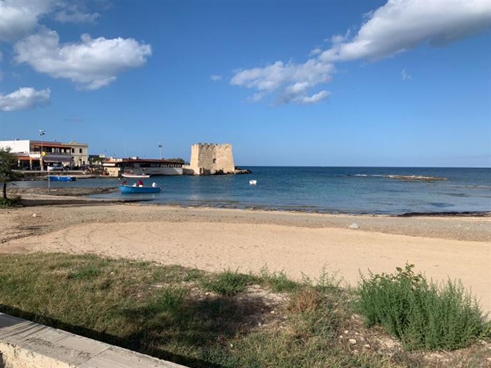 Image No.23-2 Bed Property for sale