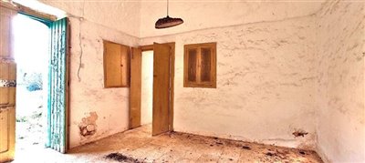 138557lamiaostuniimg010000