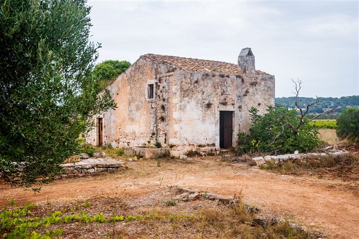 Image No.10-1 Bed Property for sale