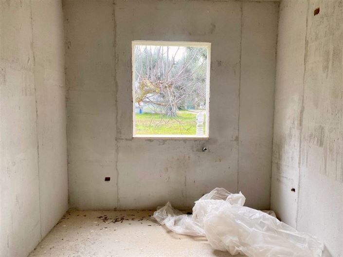 Image No.9-2 Bed Property for sale