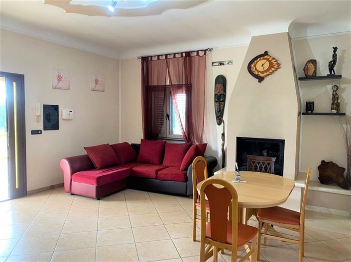 Image No.12-6 Bed Villa for sale