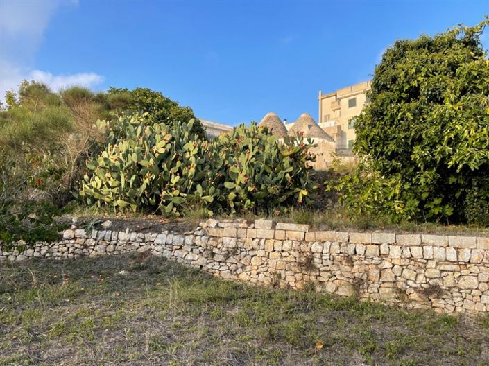 Image No.11-2 Bed Property for sale