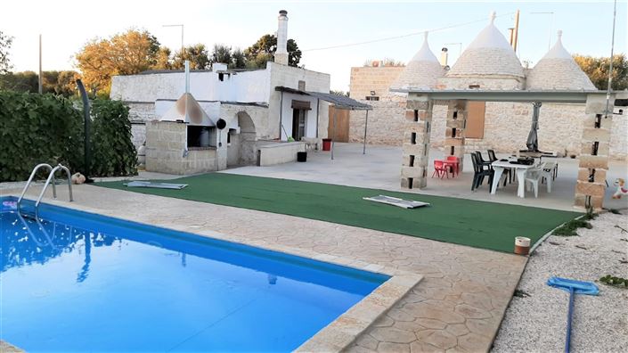 Image No.3-5 Bed Property for sale