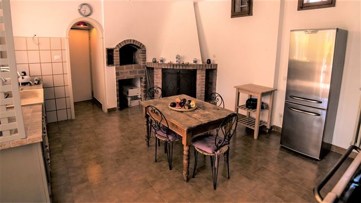 Image No.13-4 Bed Property for sale