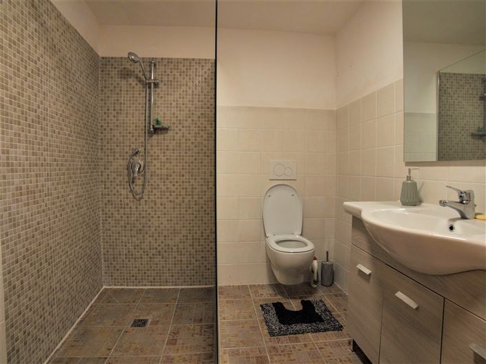 Image No.17-4 Bed Property for sale