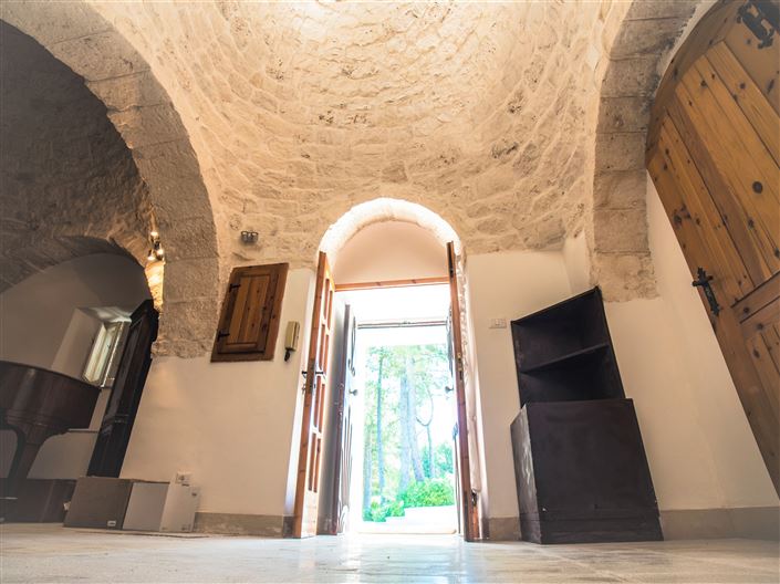 Image No.9-4 Bed Property for sale