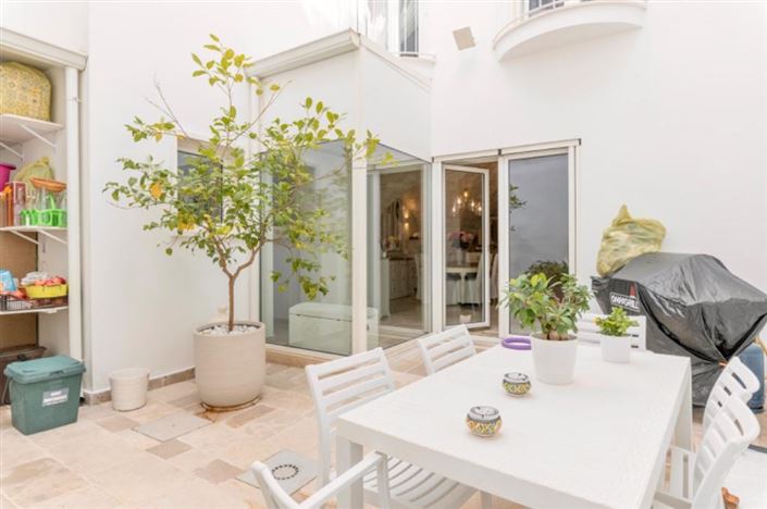 Image No.20-3 Bed Apartment for sale