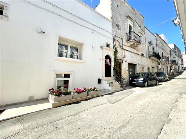 Image No.24-3 Bed Apartment for sale