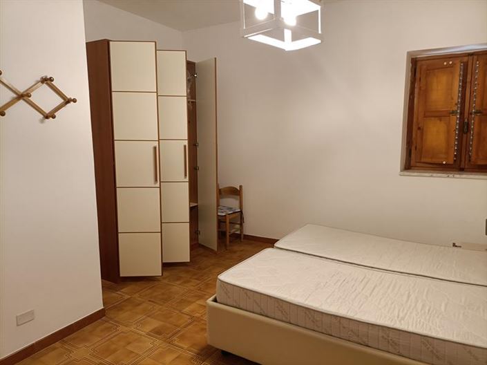 Image No.11-2 Bed Townhouse for sale