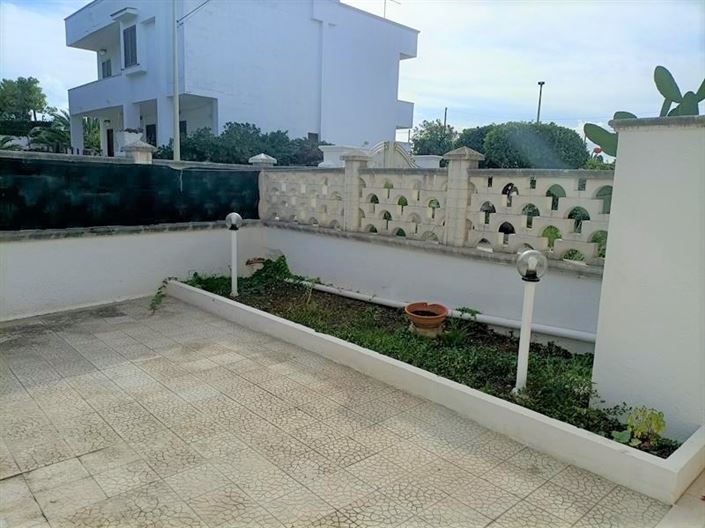 Image No.22-2 Bed Townhouse for sale