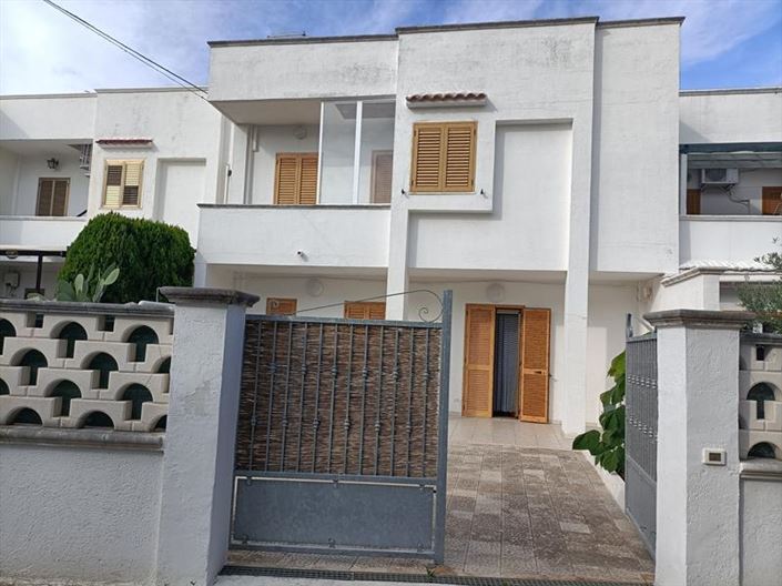 Image No.25-2 Bed Townhouse for sale