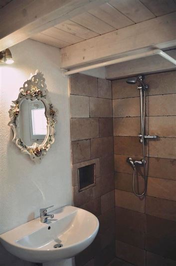 Image No.13-2 Bed Property for sale