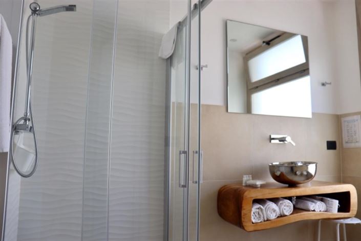 Image No.17-6 Bed Villa for sale