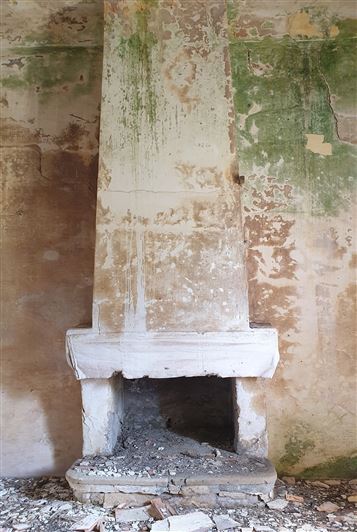 Image No.10-2 Bed Property for sale