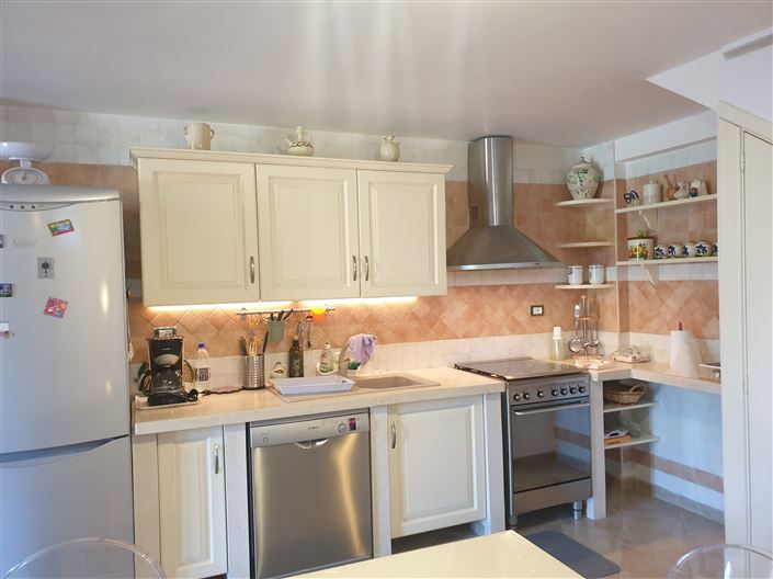 Image No.25-4 Bed Property for sale