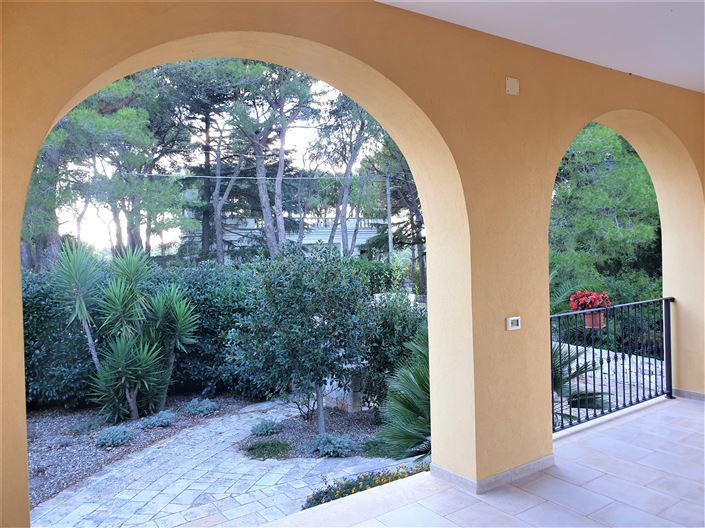 Image No.7-4 Bed Property for sale