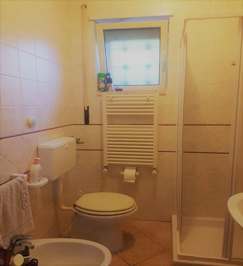 Image No.16-4 Bed Property for sale