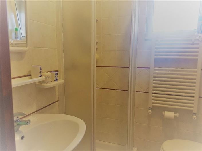 Image No.9-4 Bed Property for sale