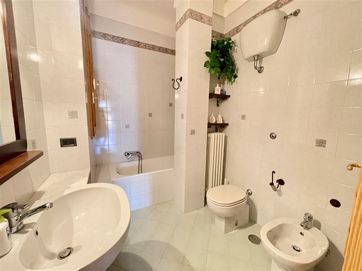 Image No.5-3 Bed Villa for sale