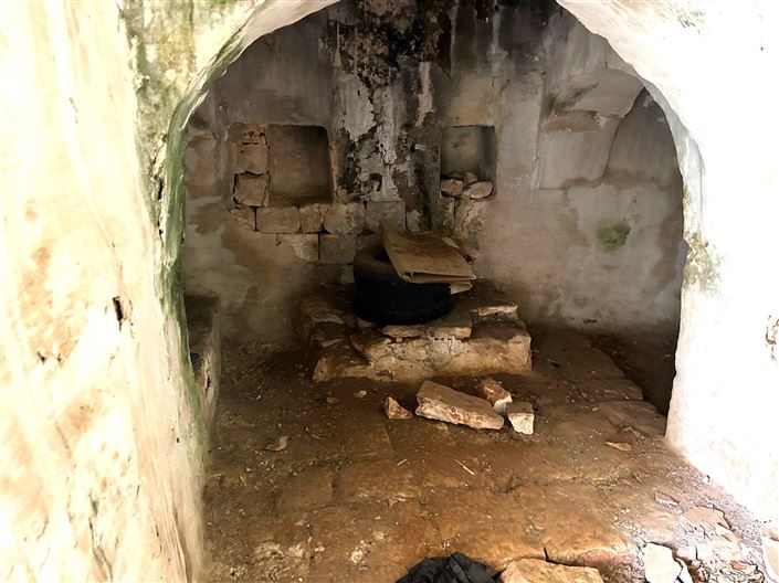 Image No.12-1 Bed Property for sale